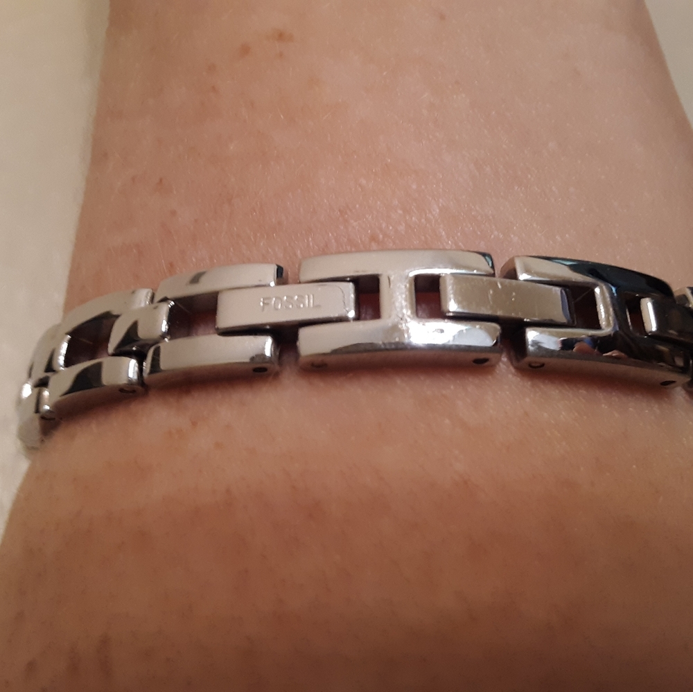 Fossil Watch - Picture 4 of 7